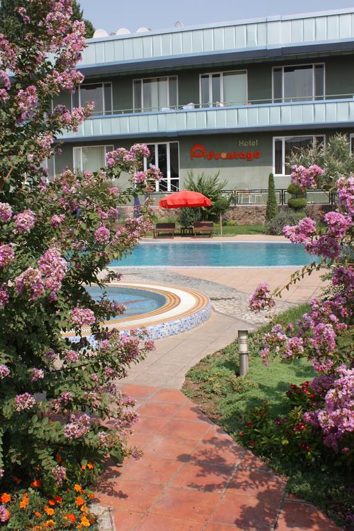 סמרקנד Advantage Hotel מראה חיצוני תמונה